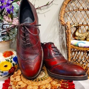 Wolverine Burgandy Oxfords NWOT size  8.5